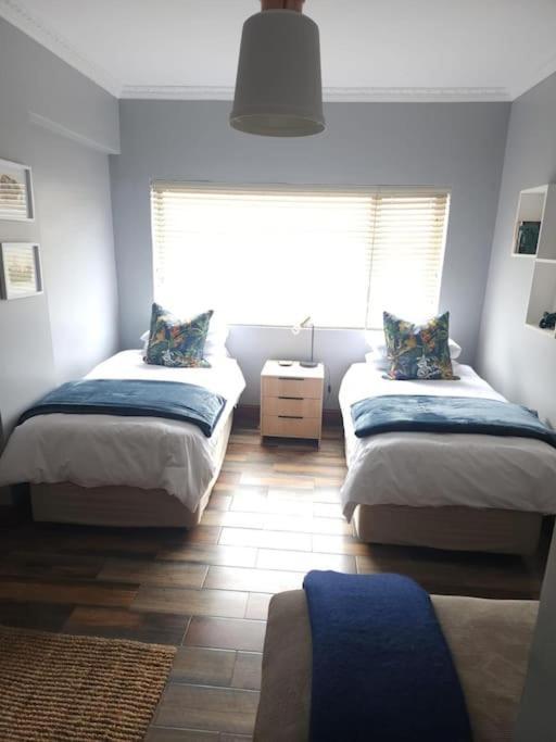 Cape Town, Sea Point, Beautiful 2 Bedroom Apartment @Tucked Away מראה חיצוני תמונה